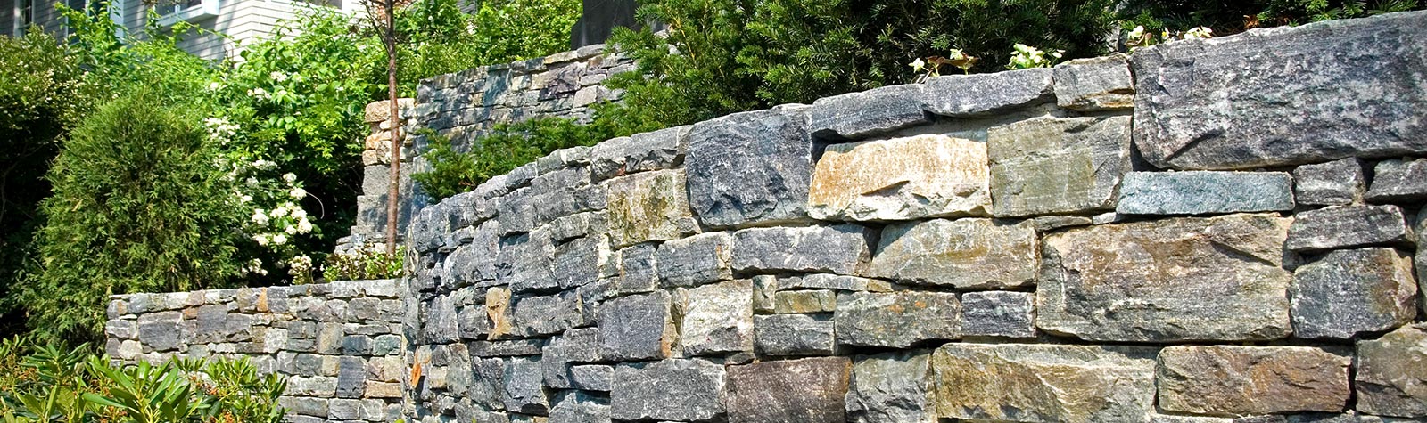 Garden Wall made from American Granite natural stone