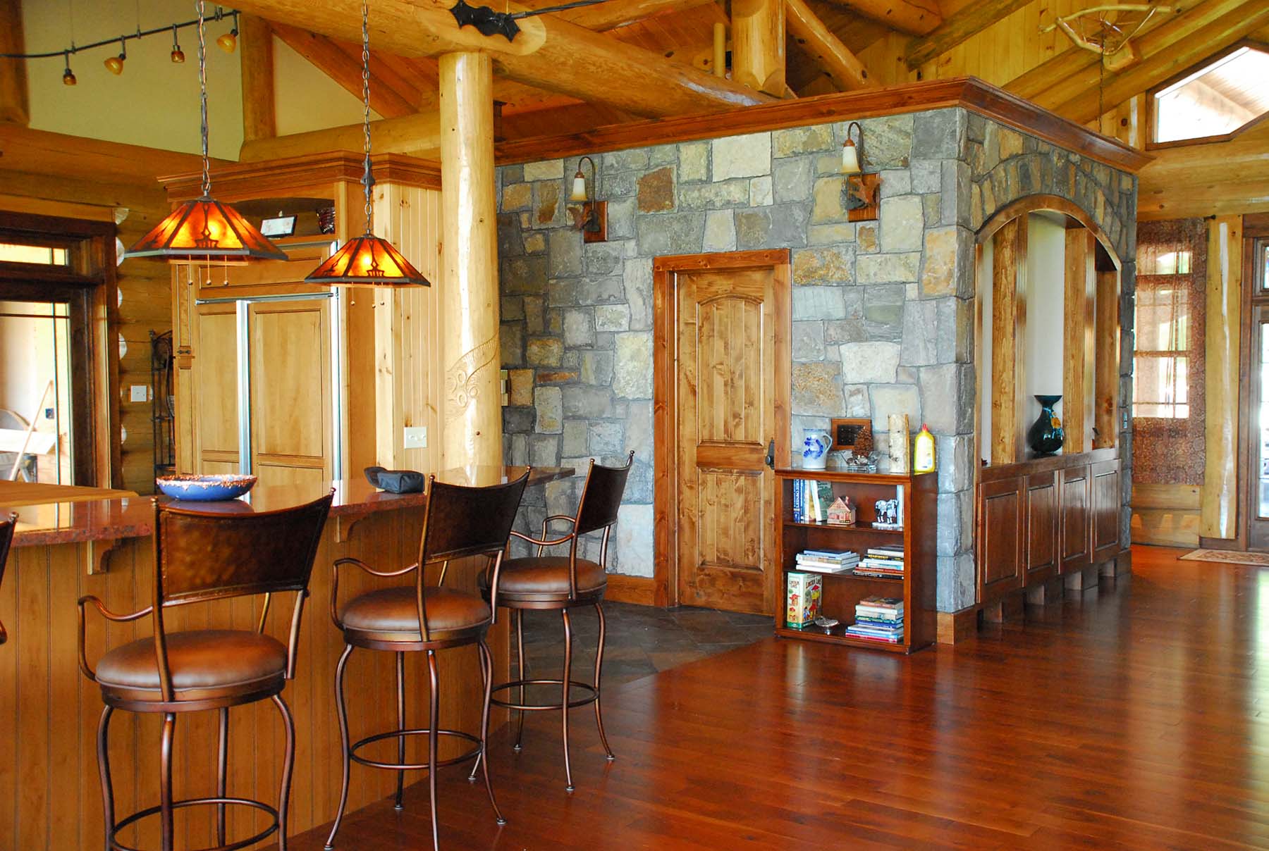 saratoga granite indoor walls in residential kitchen