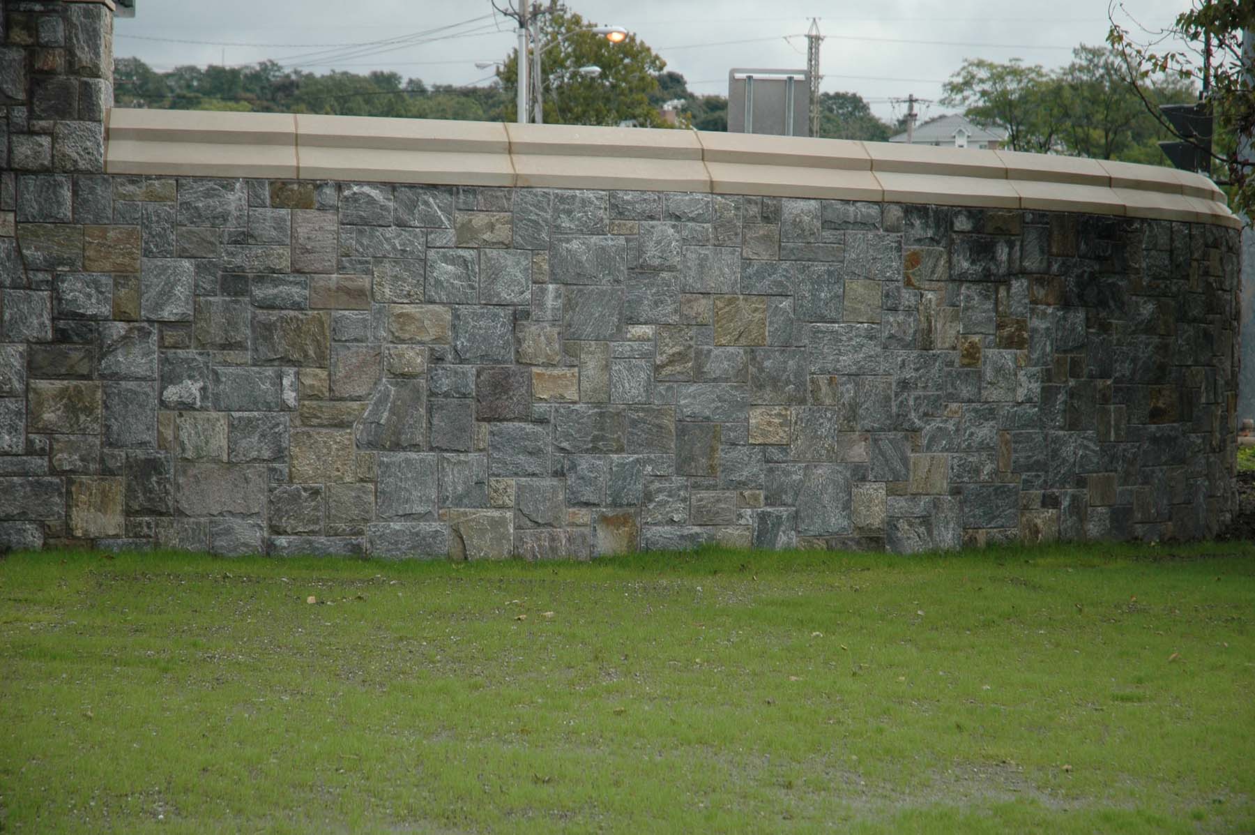 Ticonderoga granite natural stone wall in park